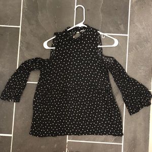 AE cold shoulder black and patterned top